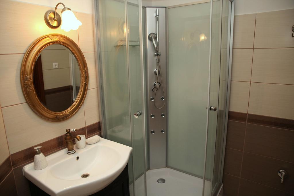 Rozmaring Pihenohaz Villa Velence Luaran gambar